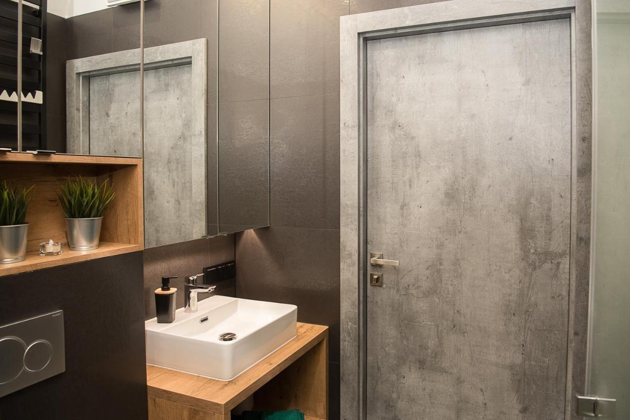 ורשה Wola Loft Apartment מראה חיצוני תמונה
